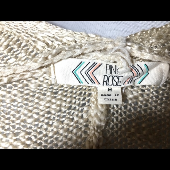 Pink Rose Blue and Tan Sweater Size Medium - Picture 5 of 8